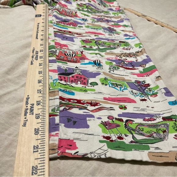 Carolina Blues Colorful Capris with Mid Century Illustrations | Stretch Cotton - Picture 5 of 10